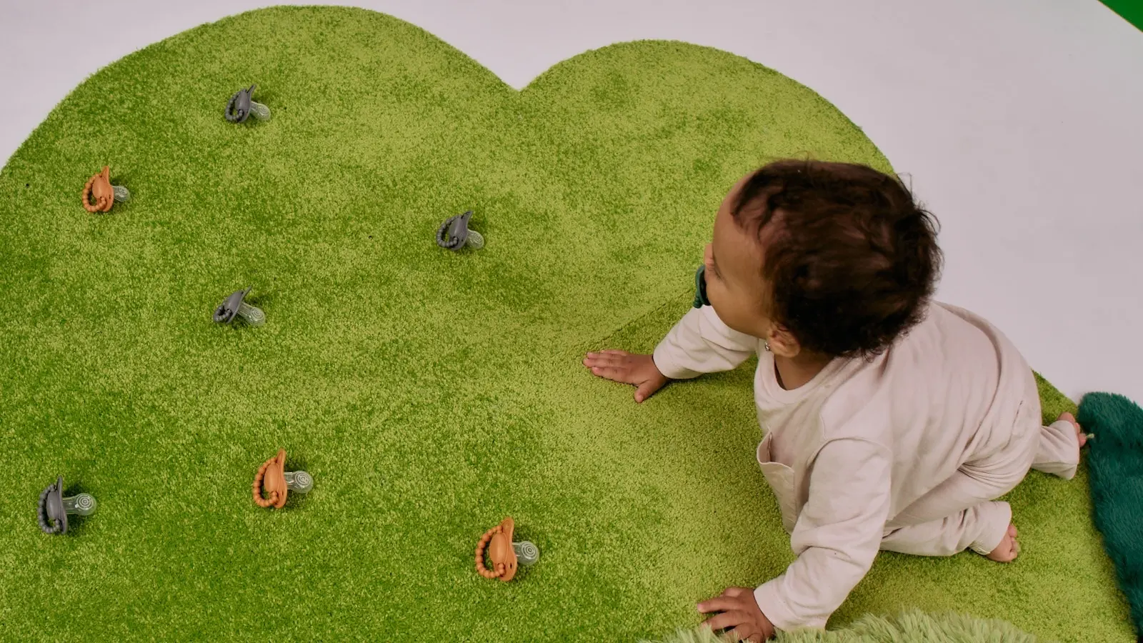 Image de couverture : Comment choisir une sucette qui préserve le développement buccal de bébé ?
